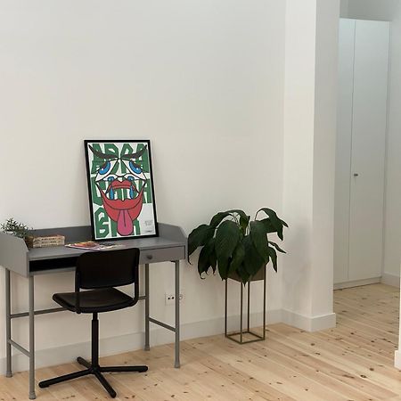 Modern Bedroom In Lisboa Ngoại thất bức ảnh
